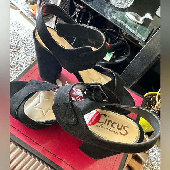 Size 9.5 black platform heels - Picture 6 of 7